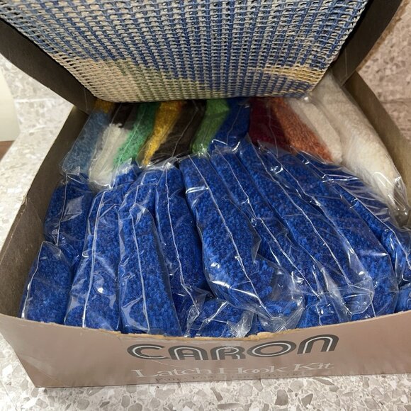 Caron Christmas Nativity Scene Latch Hook Rug Kit 27 X 20 Craft 1978 Jesus Lamb - Picture 9 of 9